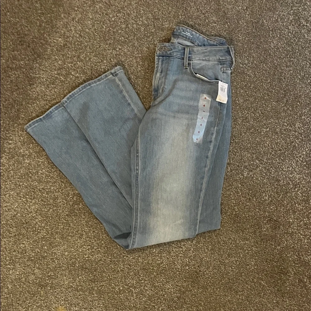 Old Navy Light Blue Flare Jeans - Picture 1 of 4